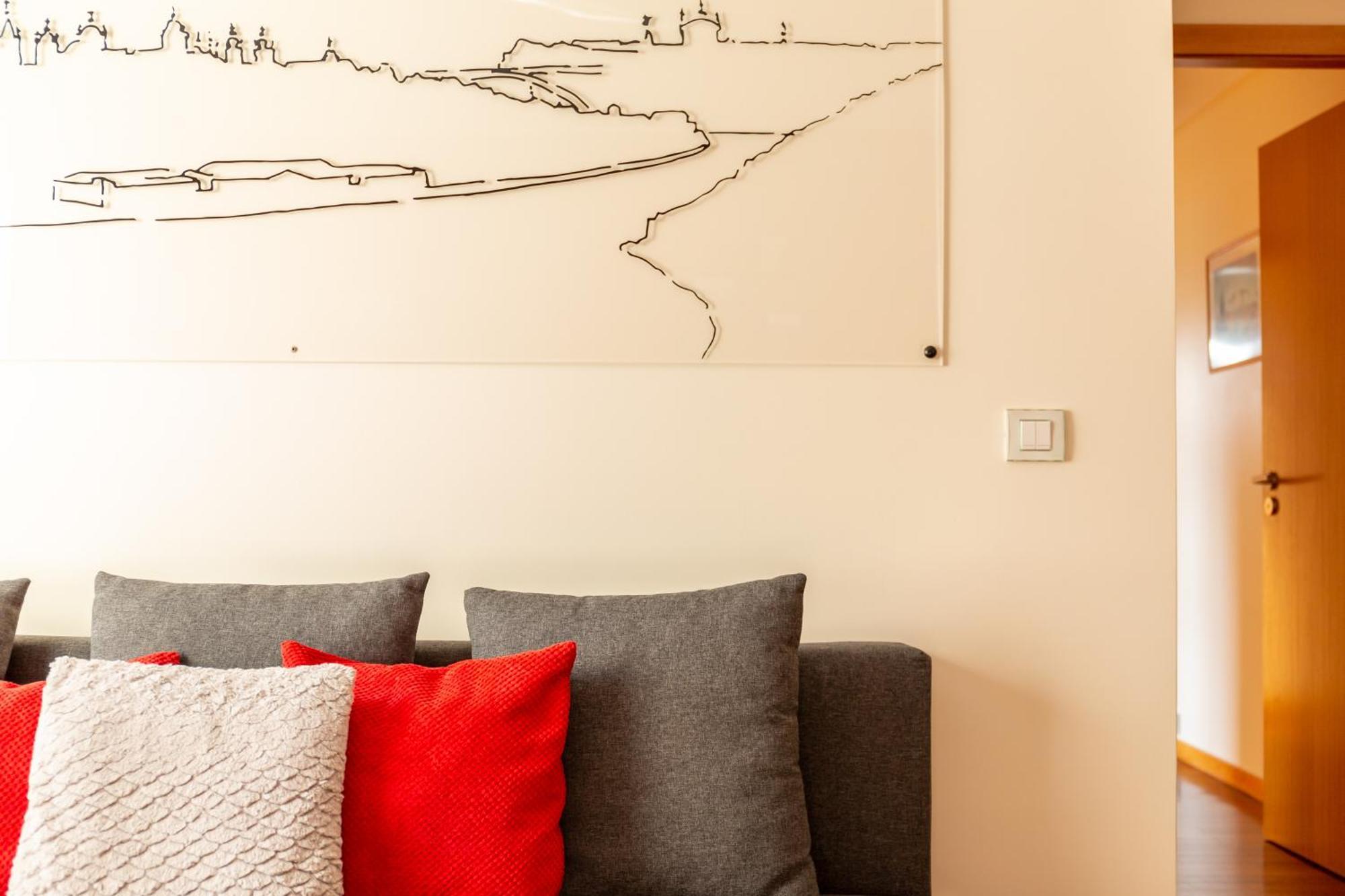 Francos Relaxing Apartment By The Metro Porto Exterior photo